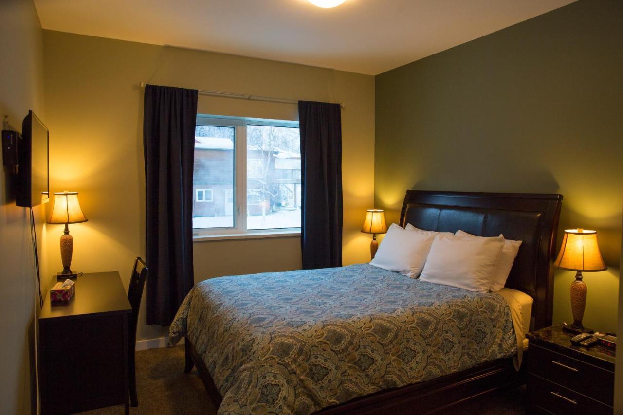 Downtown Whitehorse Deluxe 2 Bedroom Condo Eksteriør bilde