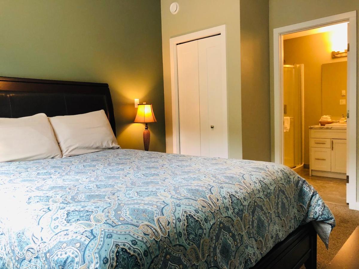Downtown Whitehorse Deluxe 2 Bedroom Condo Eksteriør bilde