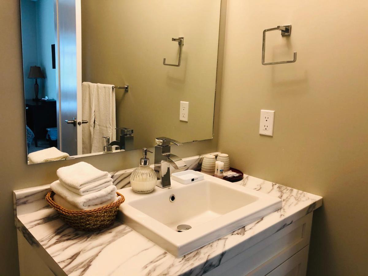 Downtown Whitehorse Deluxe 2 Bedroom Condo Eksteriør bilde